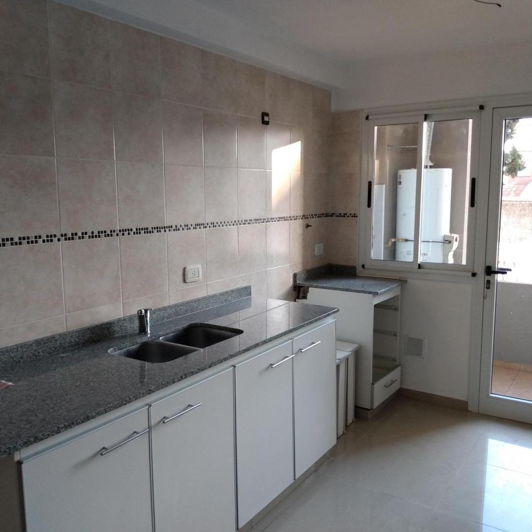 Piso de Tres Ambientes - Yatay 111 5