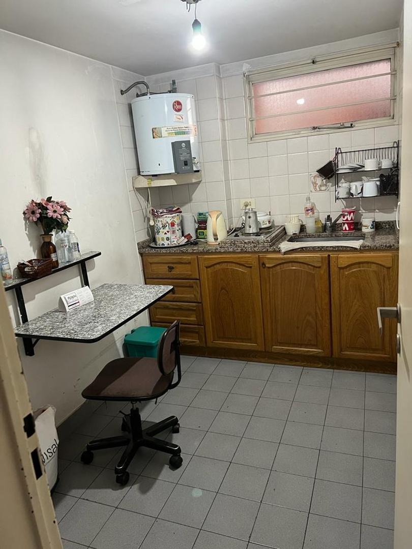 Amplio Dto. en Pb Torres Moron Ideal Oficinas o Consultorios 5