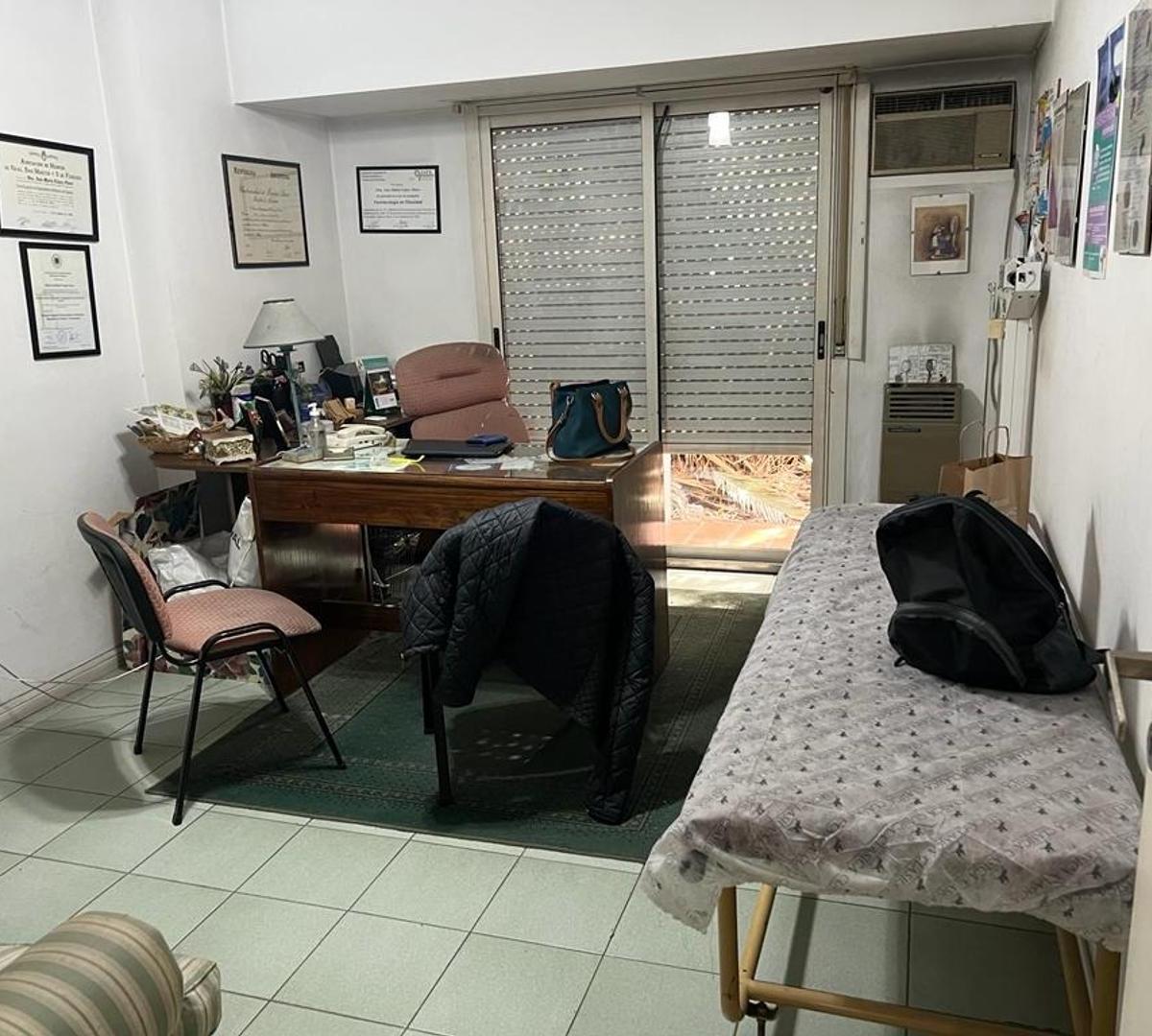 Amplio Dto. en Pb Torres Moron Ideal Oficinas o Consultorios 1
