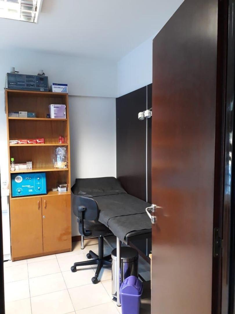 Propiedad Uso Profesional Moron Centro Calle Brown Al 300 1
