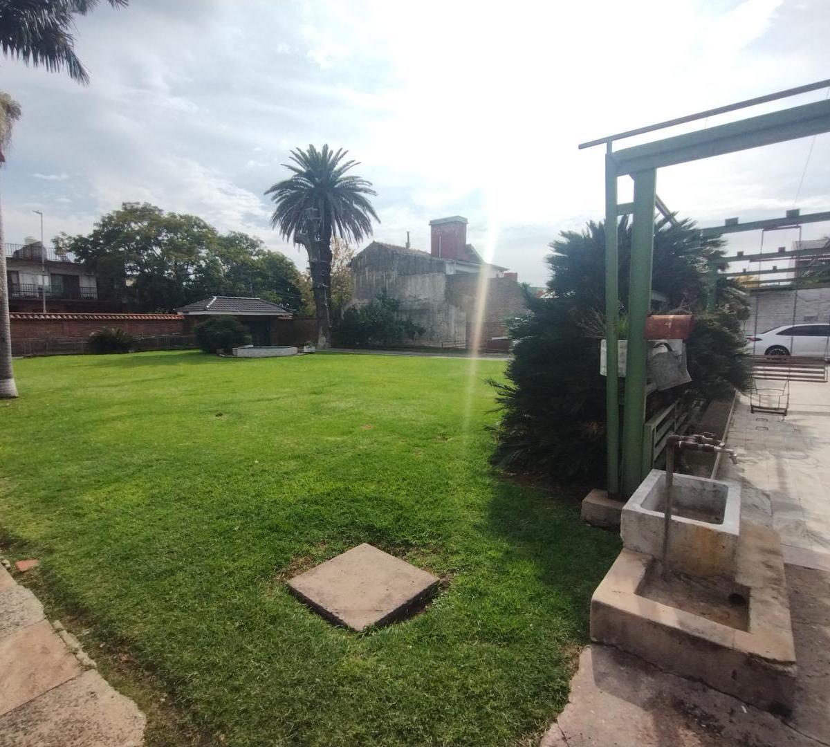 Unico Lote de La Zona de 1300 m² de Tierra 5