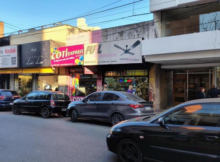 LOCALES COMERCIALES