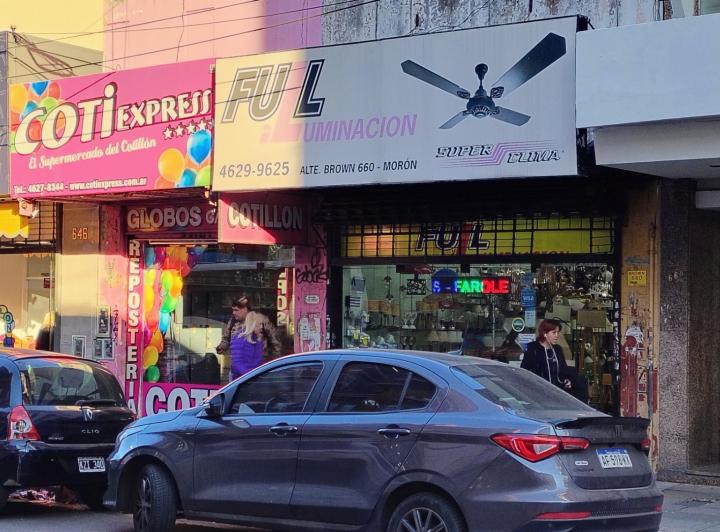Foto de LOCALES COMERCIALES, imagen 2