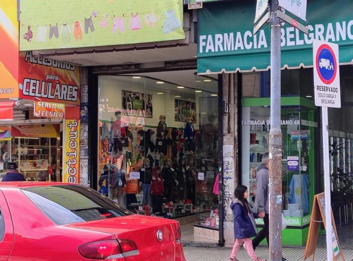 LOCAL COMERCIAL MORON CENTRO