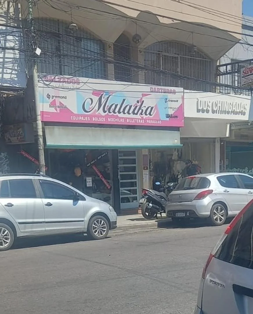LOCAL COMERCIAL MORON CENTRO