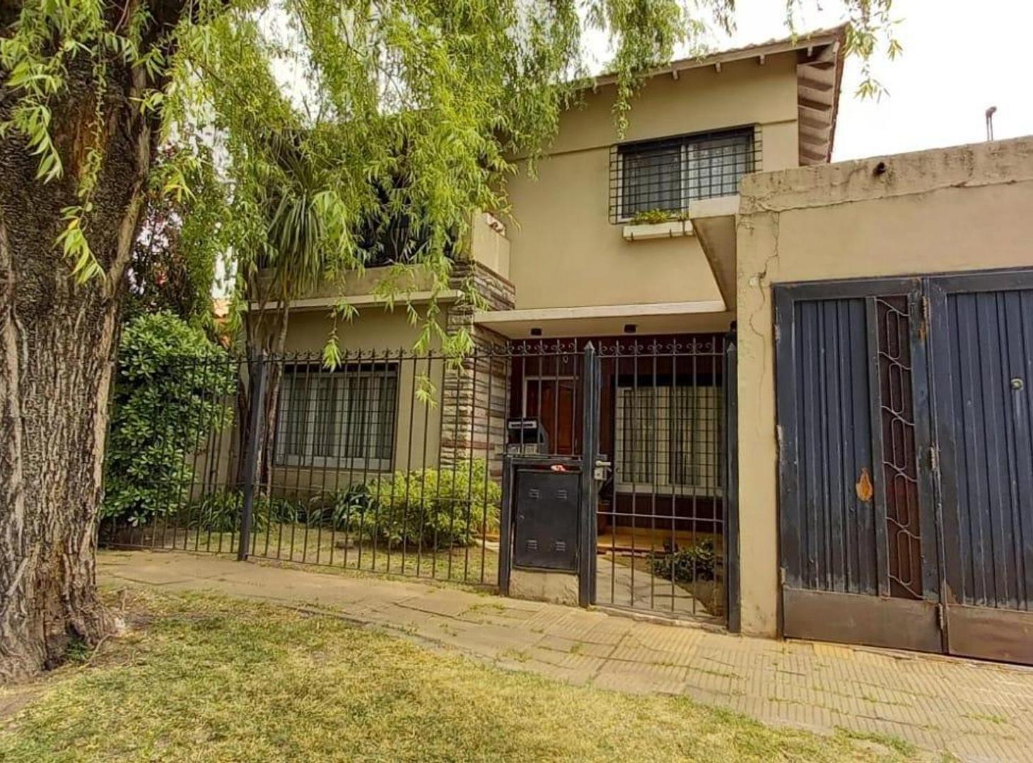 CHALET EN CASTELAR NORTE - MUY BUEN ESTADO
