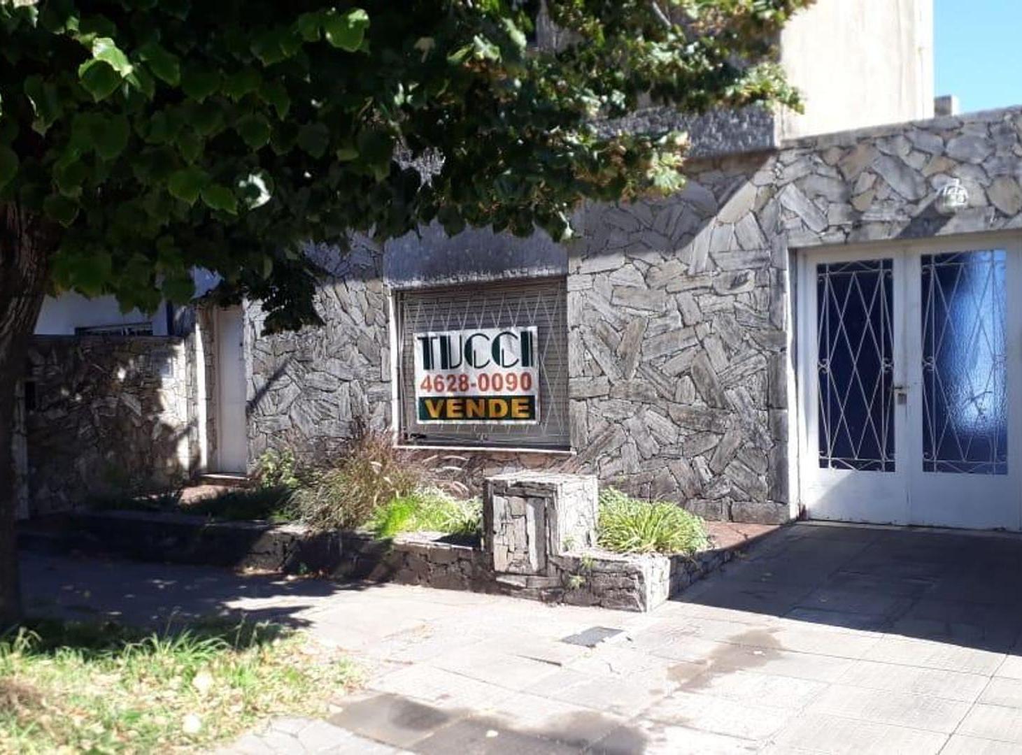 CASA Y DEPTO. IDEAL PARA DOS FAMILIAS