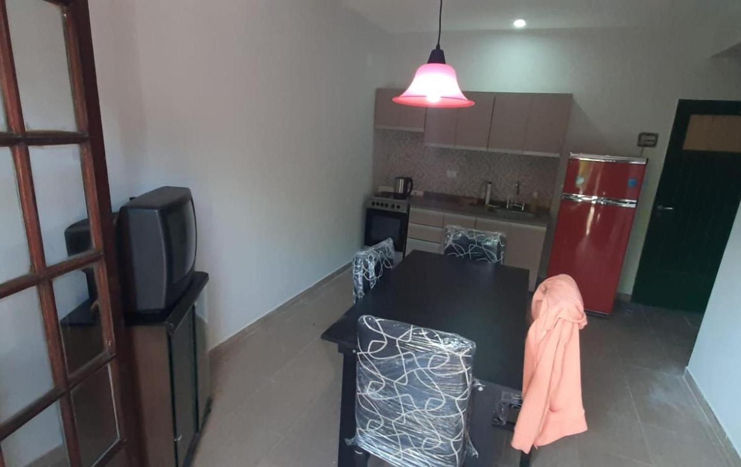 AMPLIO DEPARTAMENTO 2 AMBIENTES (SIN EXPENSAS)
