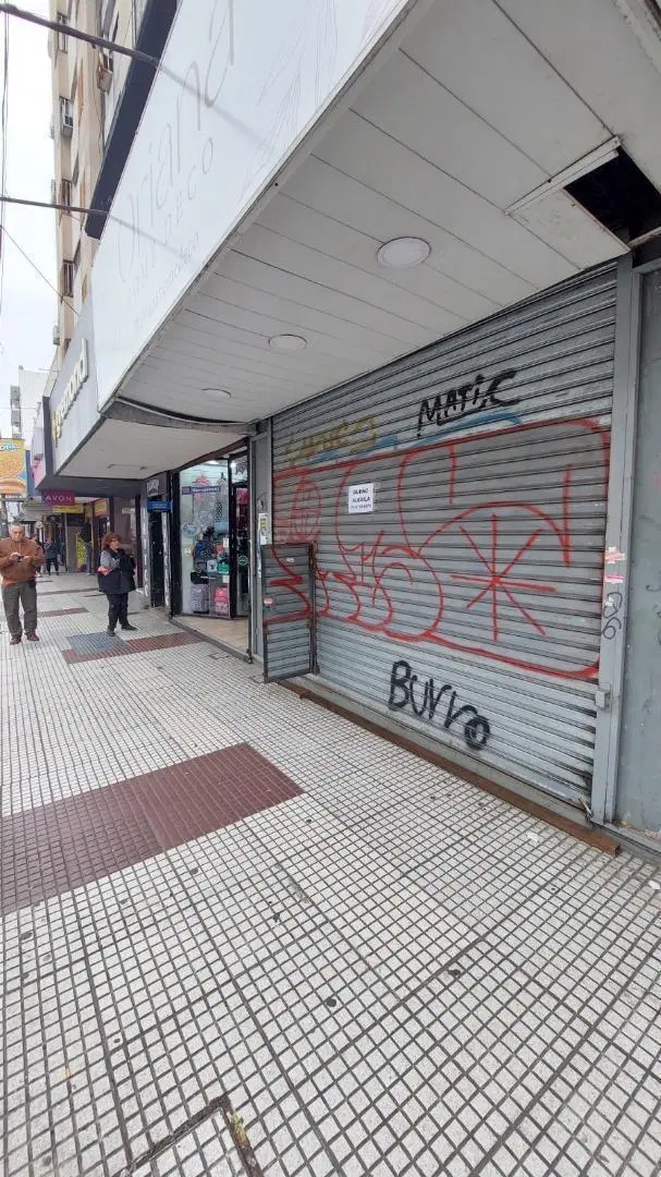 LOCAL COMERCIAL MORON CENTRO 5