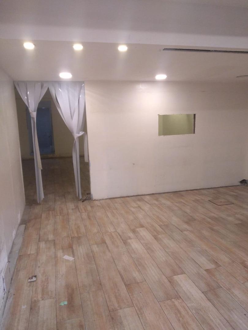 Foto de LOCAL COMERCIAL MORON CENTRO A 25 MTS ESTACION FF.CC, imagen 4