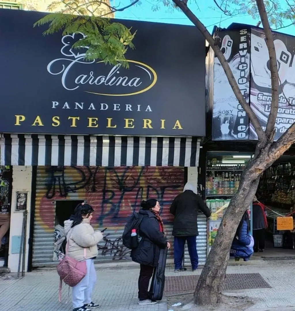 LOCAL COMERCIAL EN VENTA MORON NORTE 50 MTS FF.CC 2