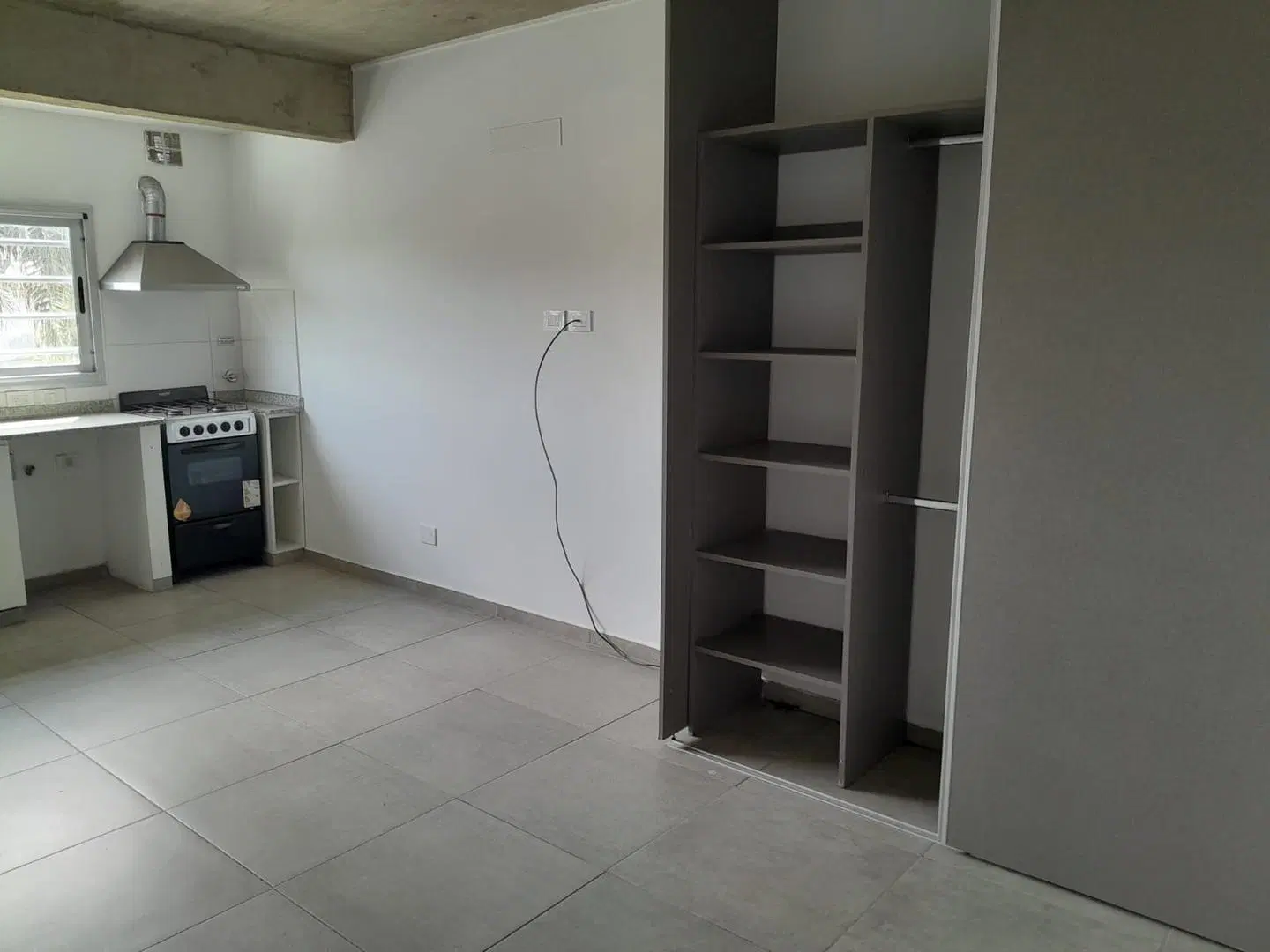 AMPLIO MONOAMBIENTE 8