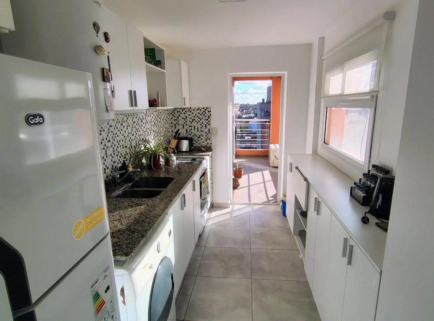 HERMOSO DEPARTAMENTO 3 AMBIENTES MORON 8