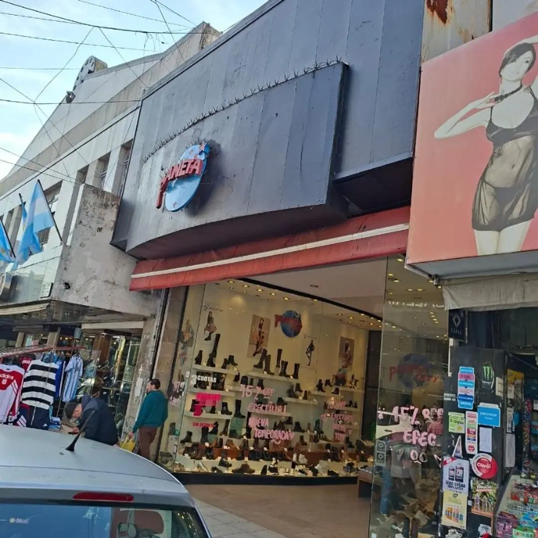 IMPORTANTE LOCA COMERCIAL MORON CENTRO 1