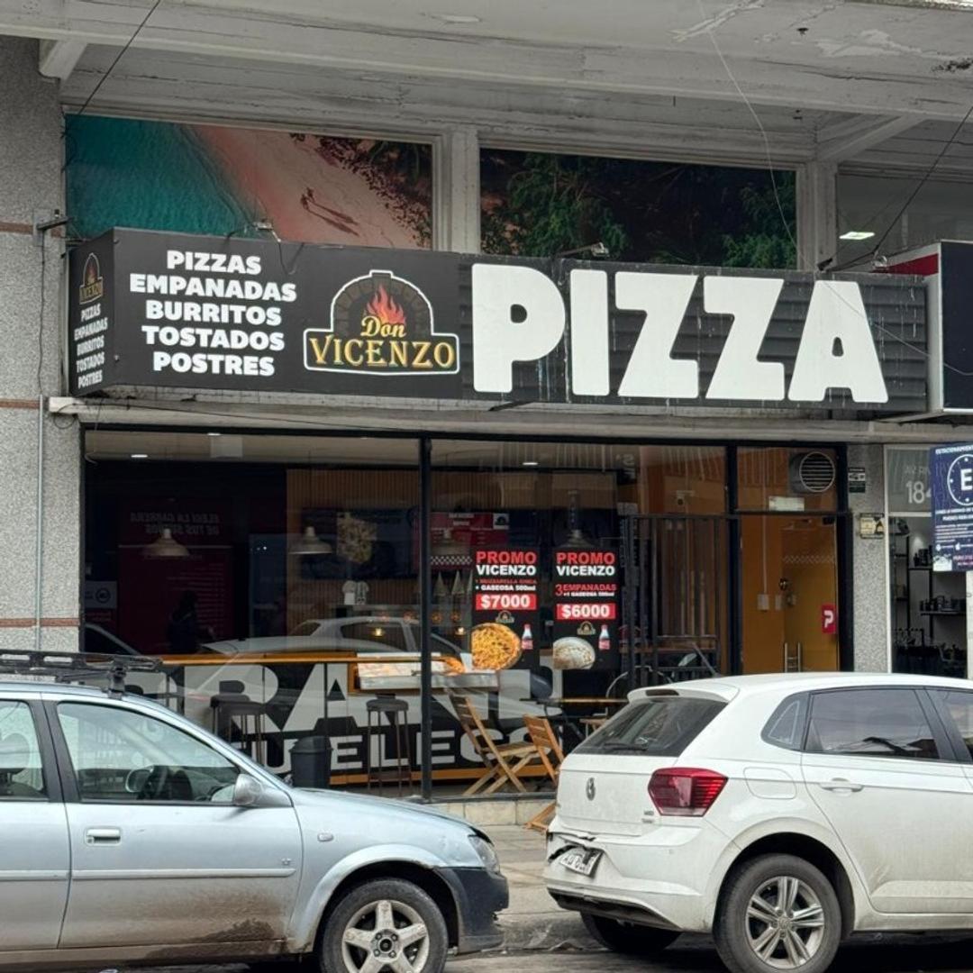 Foto de LOCAL COMERCIAL MORON CENTRO SOBRE AV. RIVADAVIA, imagen 1