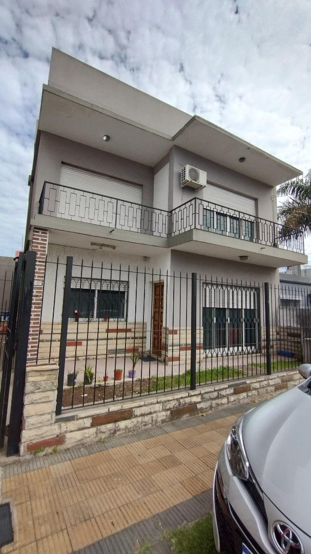 Foto de AMPLIO DUPLEX 3 AMBIENTES, imagen 3