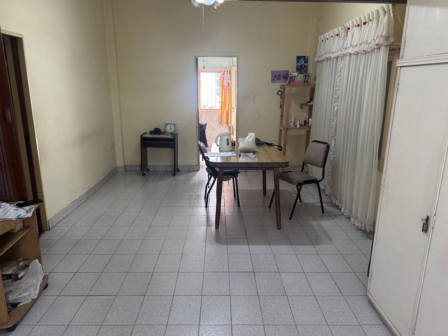 Foto de CASA EN LOTE PROPIO MORON SUR, imagen 1