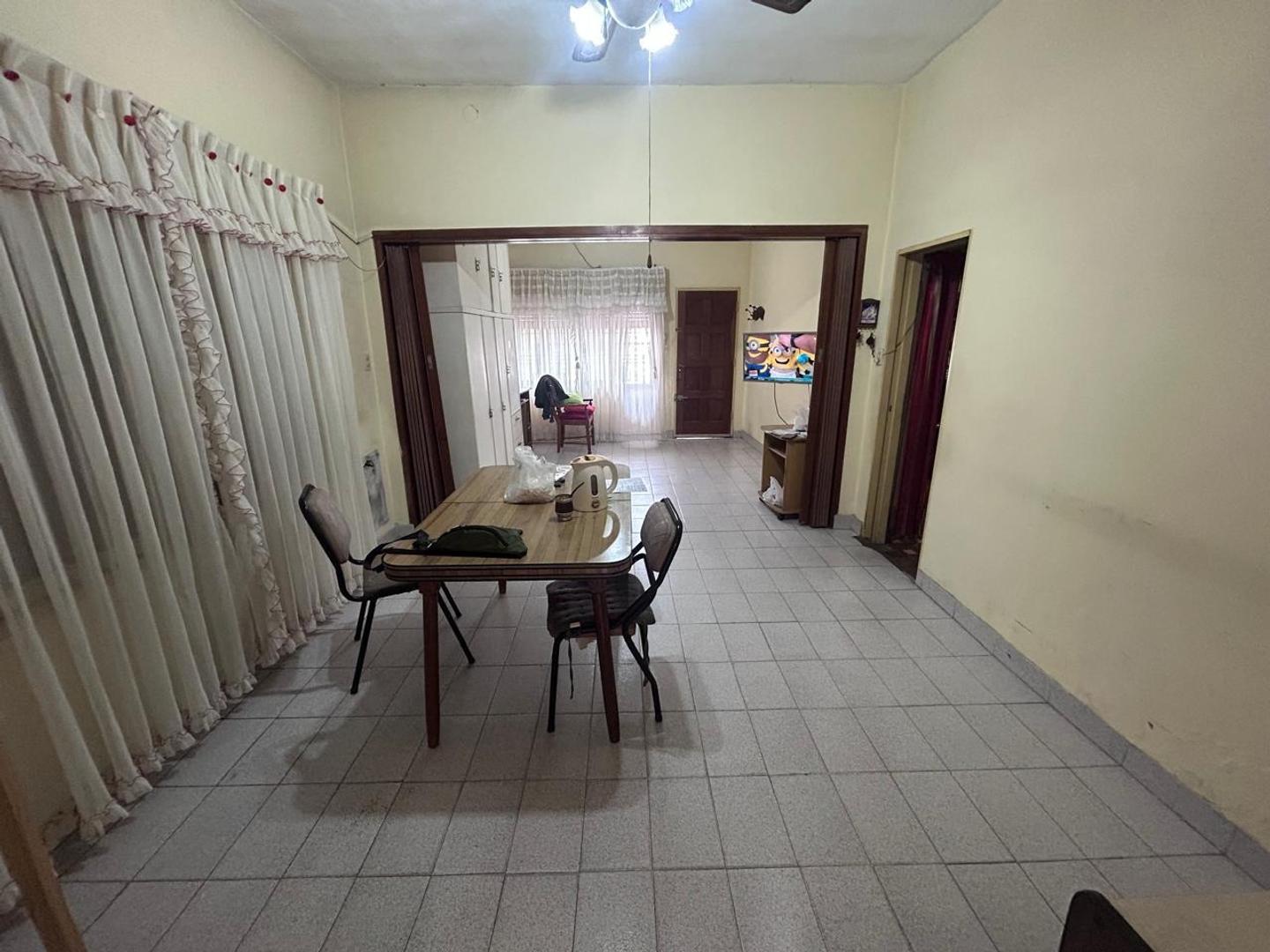 Foto de CASA EN LOTE PROPIO MORON SUR, imagen 5