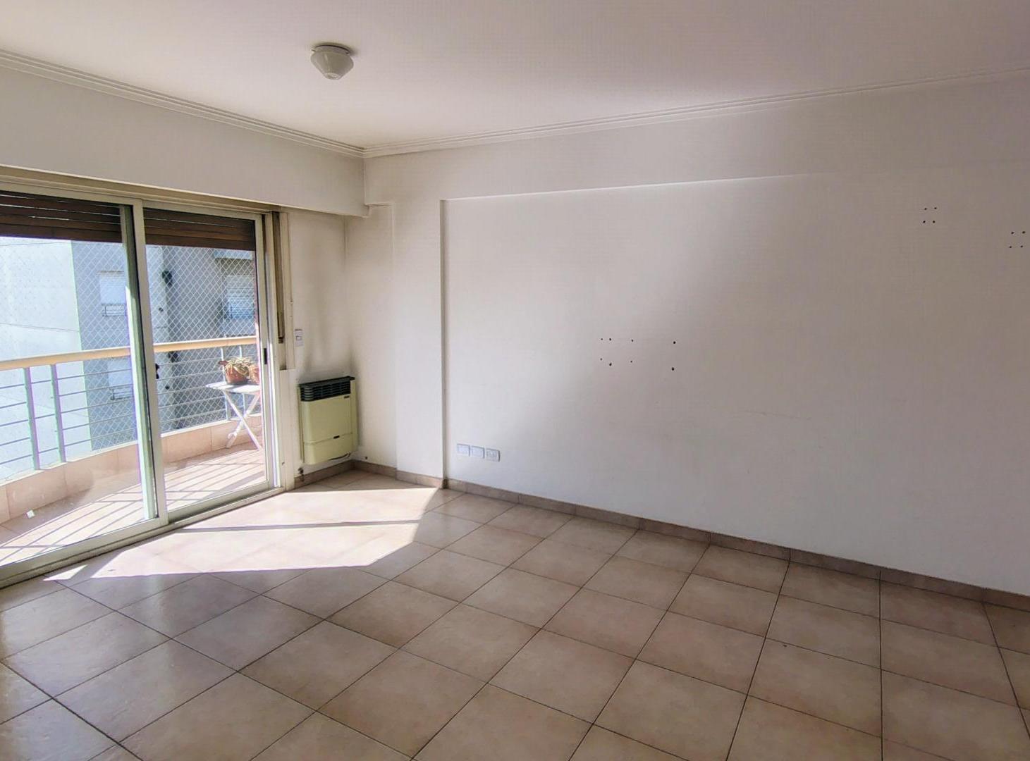 Foto de SEMIPISO EN ALQUILER CON COCHERA MORON CENTRO, imagen 3