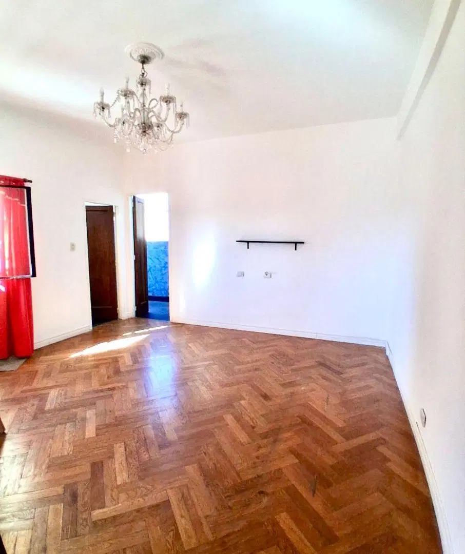 Venta: Impecable 2 Ambientes de 40 Mts con Parquet, Vista Abierta y Excelente Conectividad Caba 2