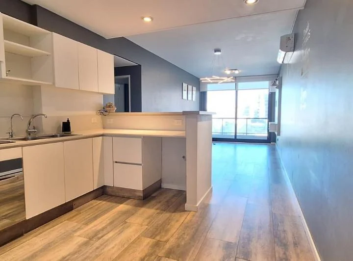 Venta | Dpto 3 ambientes Al Frente | 83 m² | Balcón corrido | Parque Patricios