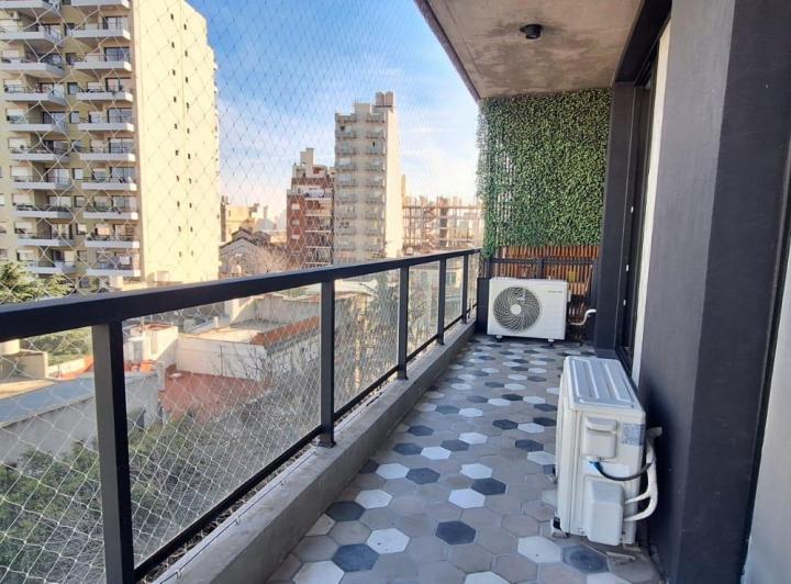 Venta | Dpto 3 ambientes Al Frente | 83 m² | Balcón corrido | Parque Patricios 3