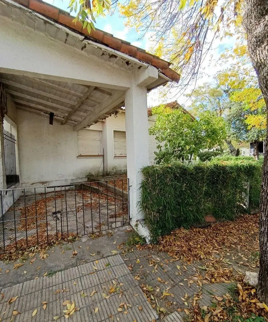 Chalet a reciclar lote de 238mts 4