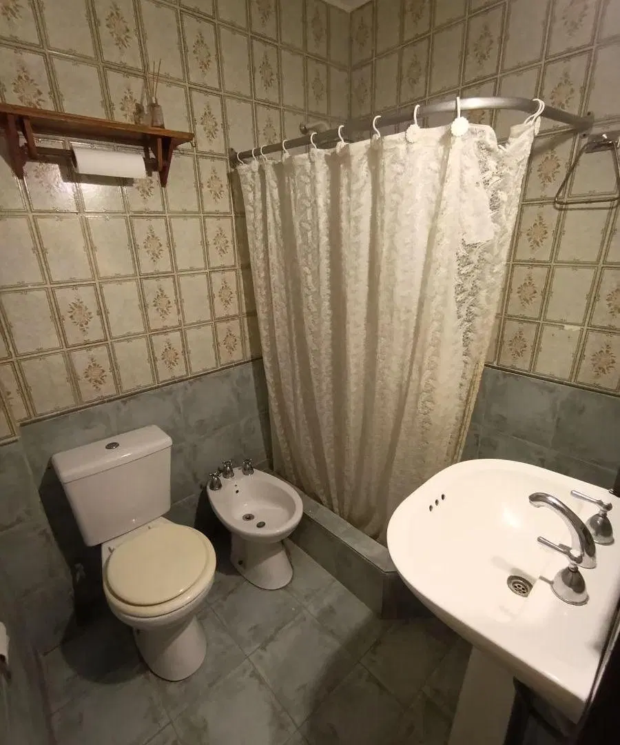 Chalet 4 dormitorios lote de 7x30 mts. 5