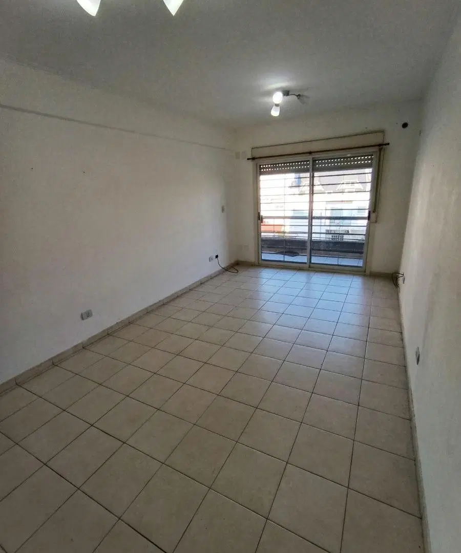 Alquiler 3 ambientes con cochera Villa Bosch 3