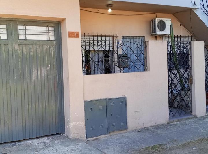 Amplia casa con galpón en WILDE - APTO VIVIENDA Y PROFESIONAL. 5