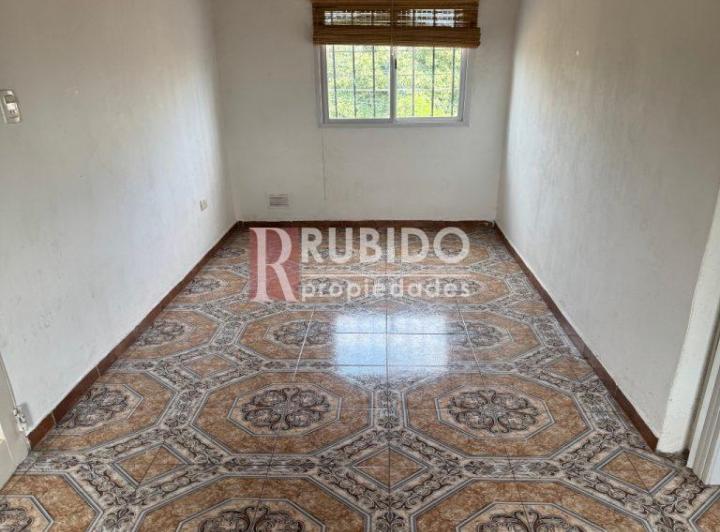 Departamento en Luis Guillon 1