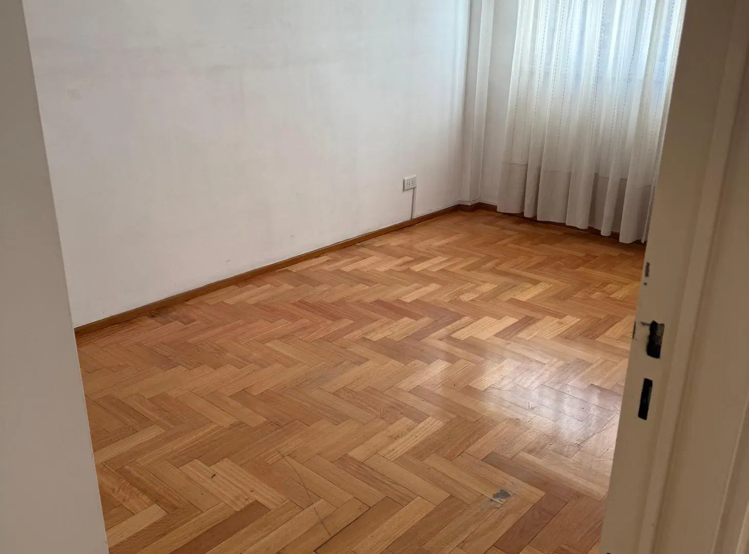Departamento 3 ambientes con cochera - CENTRO DE MONTE GRANDE. 4