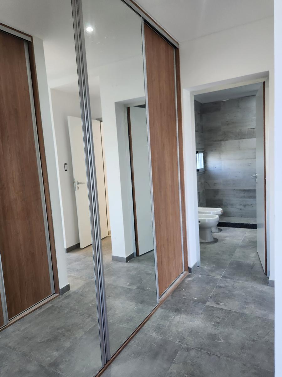 Casa 3 Dorm. en 1 Planta con Pileta. Brisanova 3