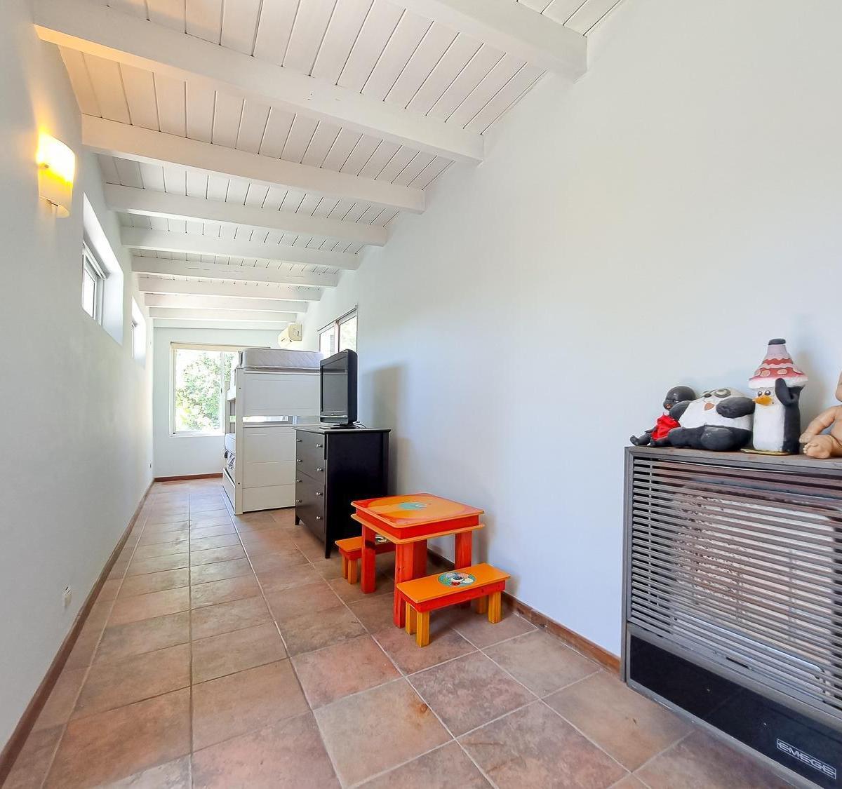 Casa 3 Dorm. en Country Ger 4