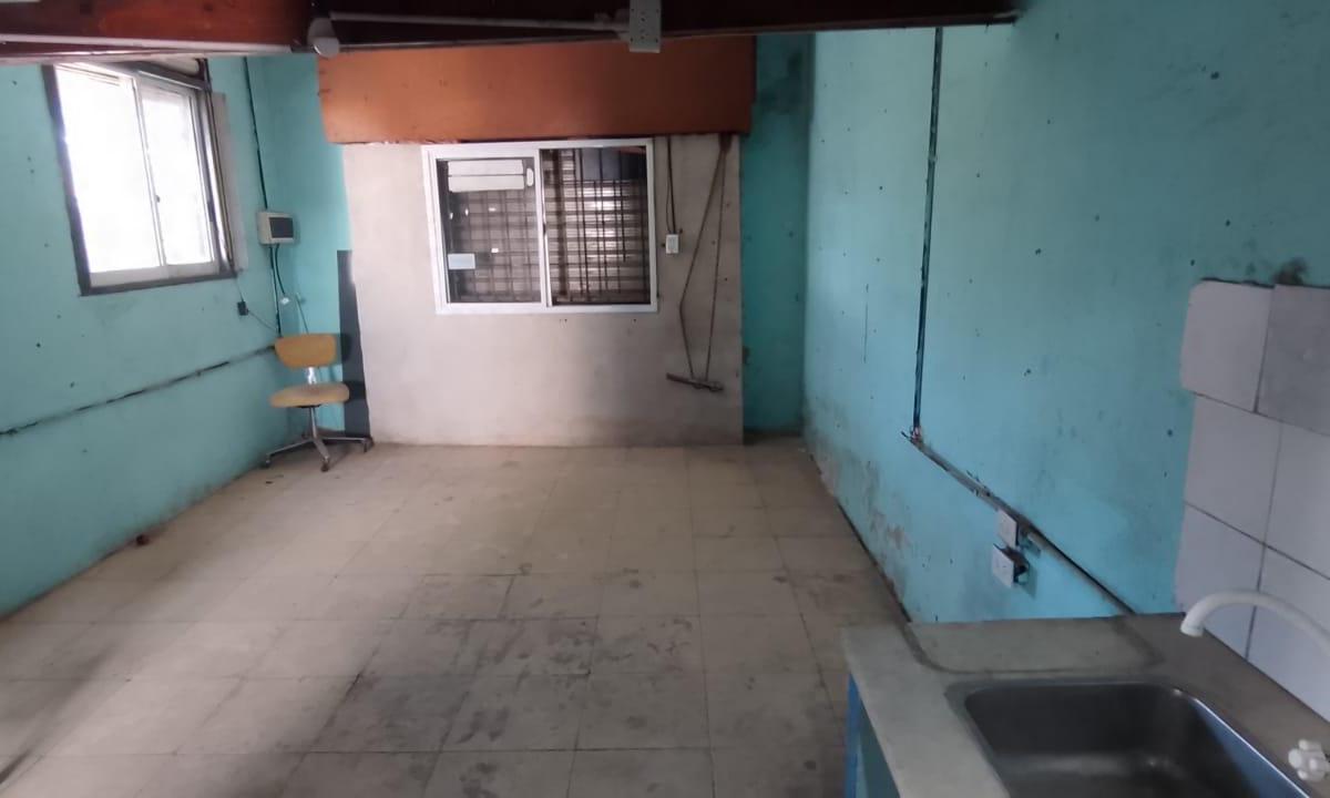 Local en Alquiler Burzaco 5