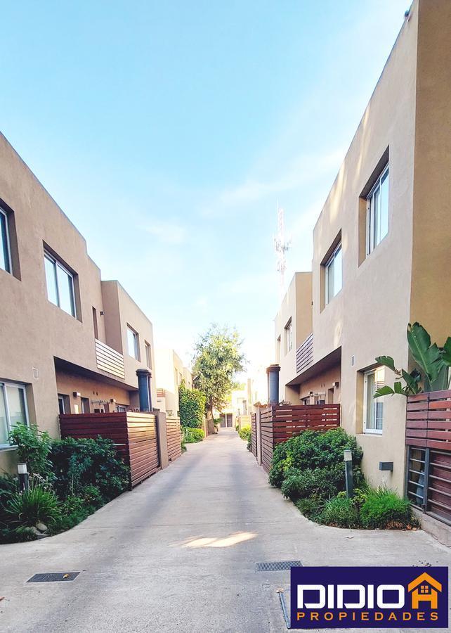 Venta duplex Adrogue- APTO CREDITO- 3 AMBIENTES