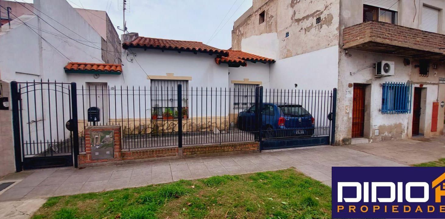 Casa venta Remedios de Escalada apta credito- 4 ambientes