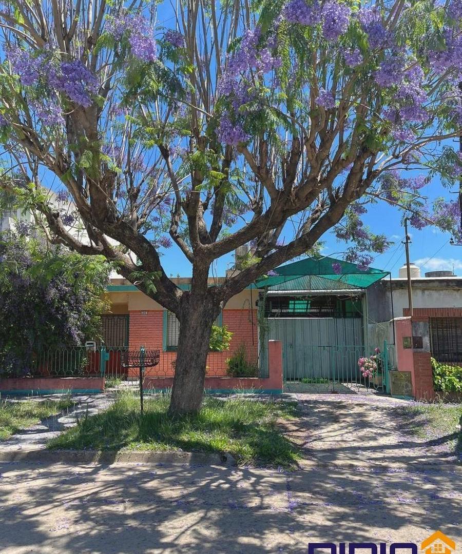 Casa venta Burzaco 4 ambientes apta credito!!