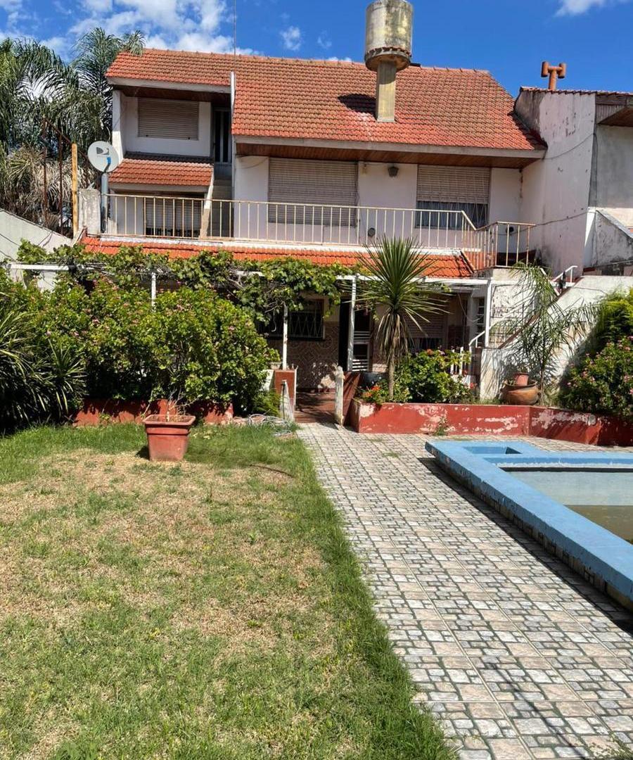 Casa en venta Longchamps apta credito!!!