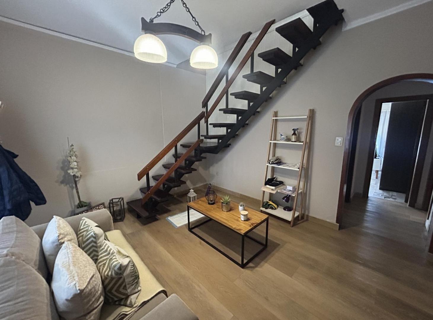 Casa venta Malvinas Argentinas, 5 ambientes con pileta!!!