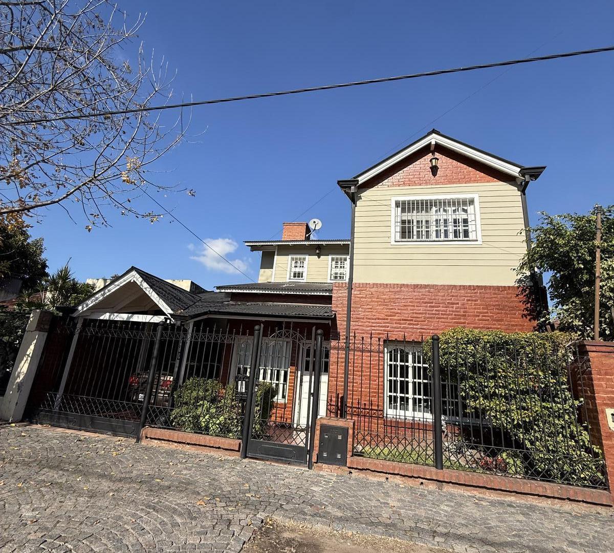 Casa en venta Burzaco 4 ambientes apta crédito