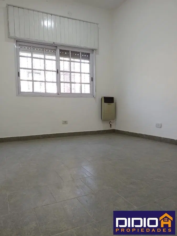 Departamento de 2 ambientes en  alquiler Burzaco, para persona sola o pareja 3