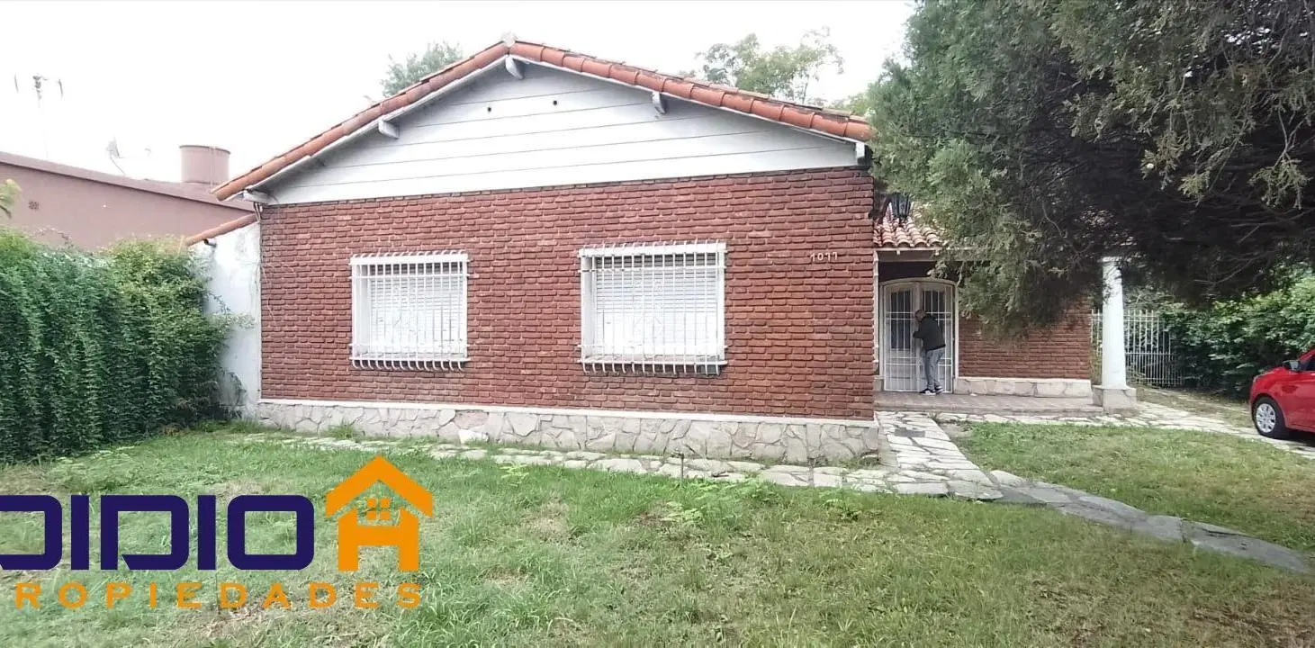 Casa en venta Burzaco 3
