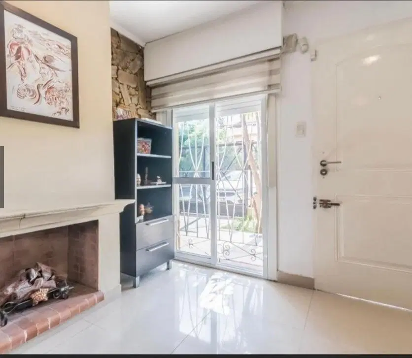 Casa en venta Burzaco 3 ambientes con pileta 2