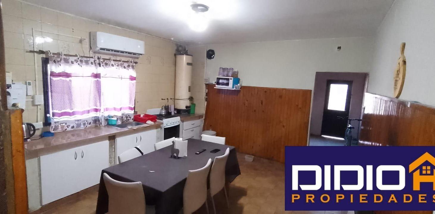 Foto de Casa venta Burzaco Corimayo- apta credito con pileta, imagen 3
