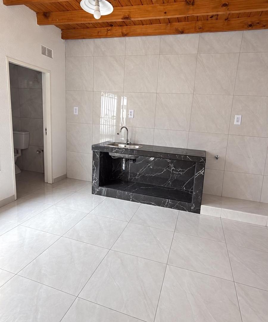 Foto de Duplex en alquiler Fcio. Varela centro 2 ambientes, imagen 5