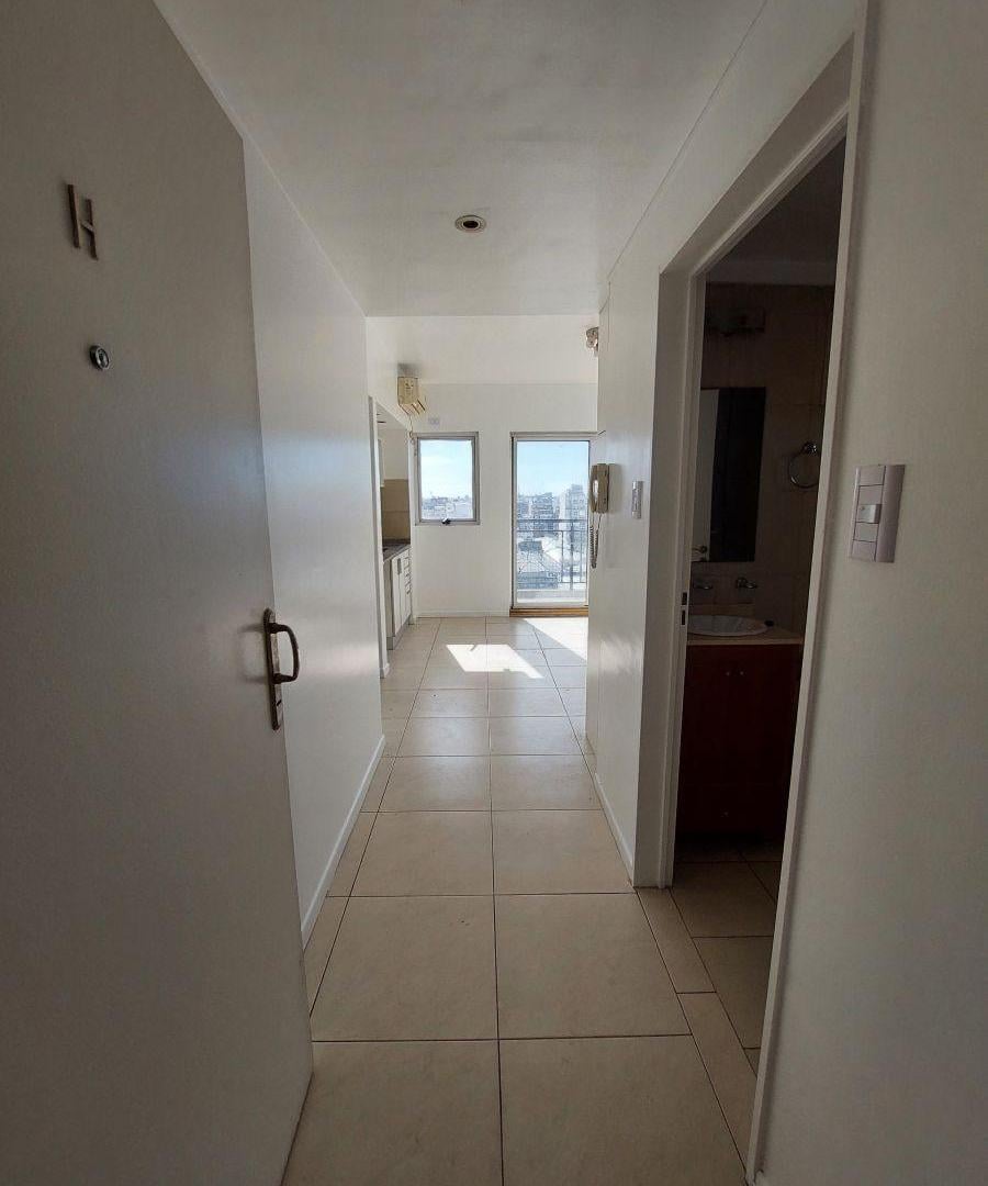Foto de Monoambiente en Piso Alto con Balcón y Amenities Premium, imagen 1