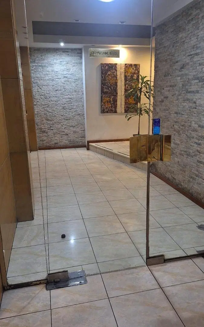 CENTRO - VENTA - APTO CREDITO - 3dor + balcon inmenso! 2