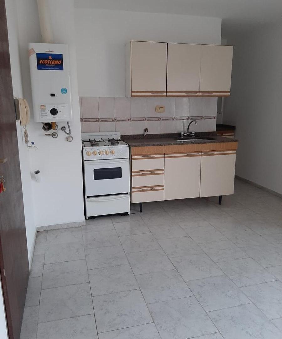 Foto de CENTRO - ALQUILER - 1dor, zona comoda y de facil acceso!, imagen 4