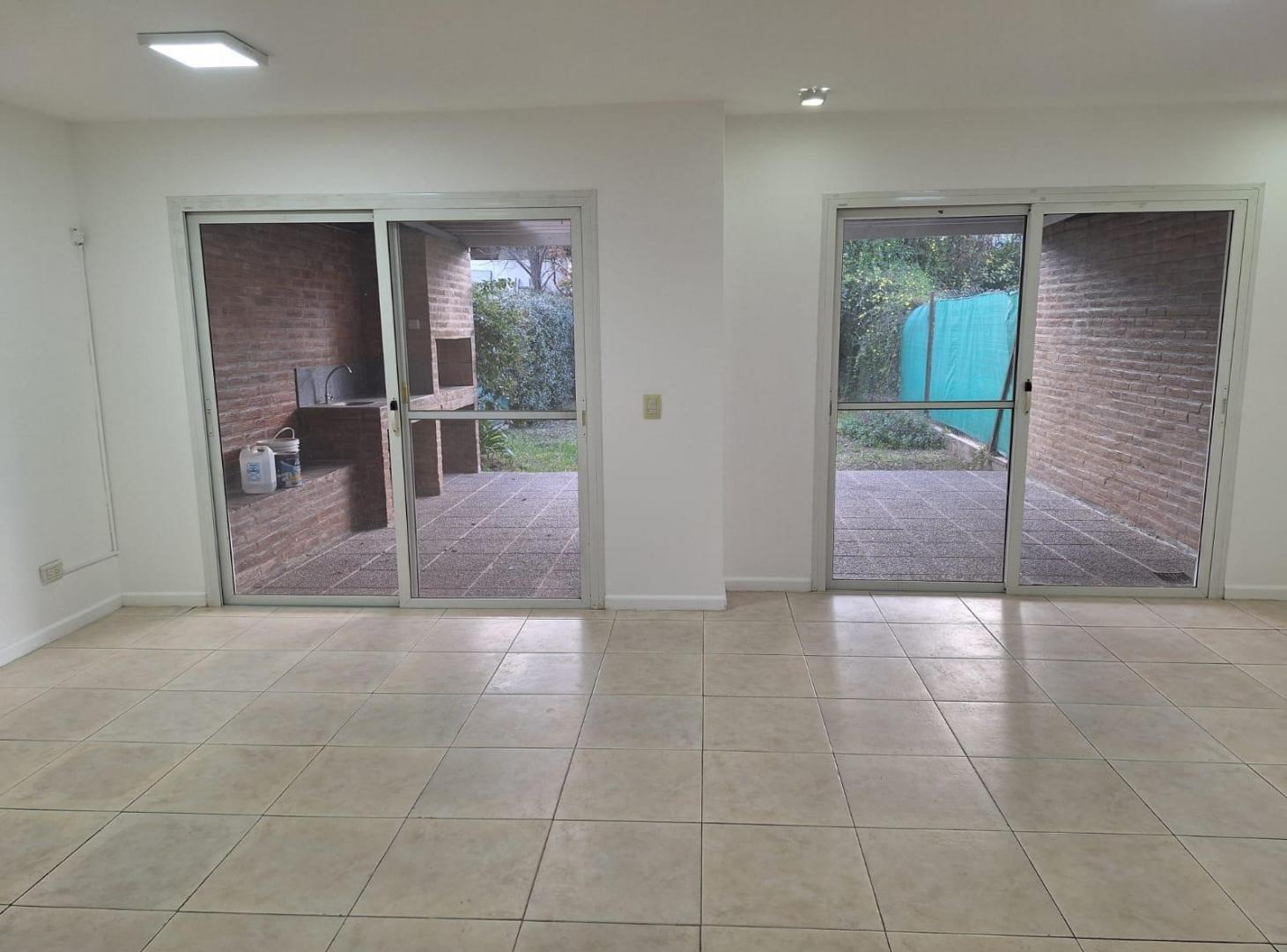 Foto de JARDINES DE LOS SOLES, TOWNHOUSE - ALQUILER - duplex 2 D con PATIO., imagen 4